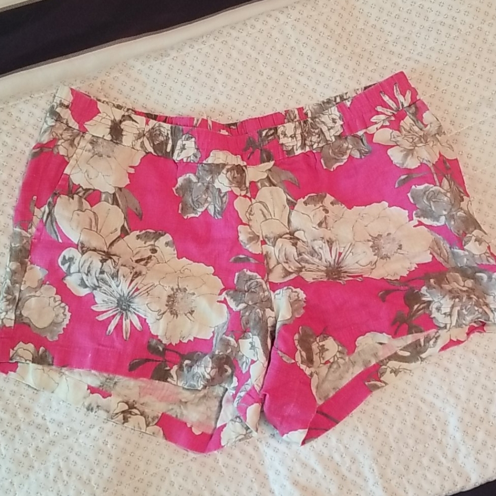 Patterned linen shorts